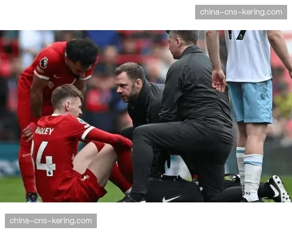 欧联杯半决赛首回合，亚特兰大主场与利物浦1-1战平